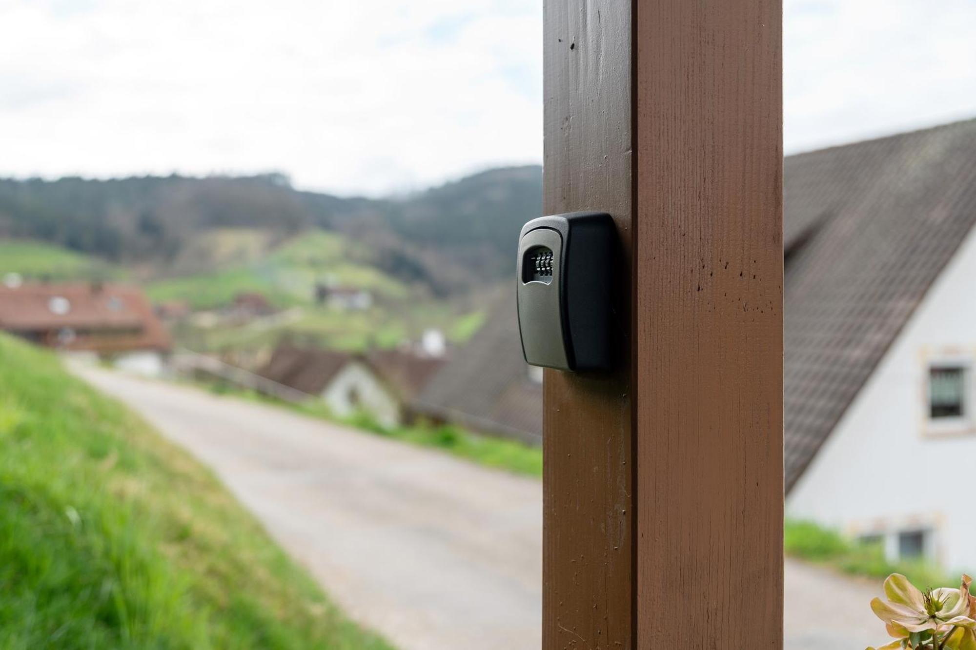 Haus Am Schroffen Apartment Ottenhofen im Schwarzwald Bagian luar foto